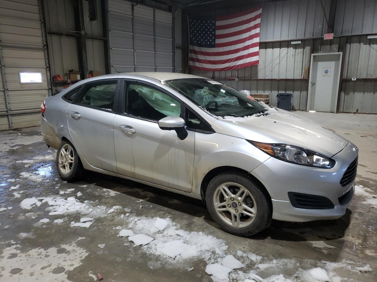 2019 FORD FIESTA SE - Image 4
