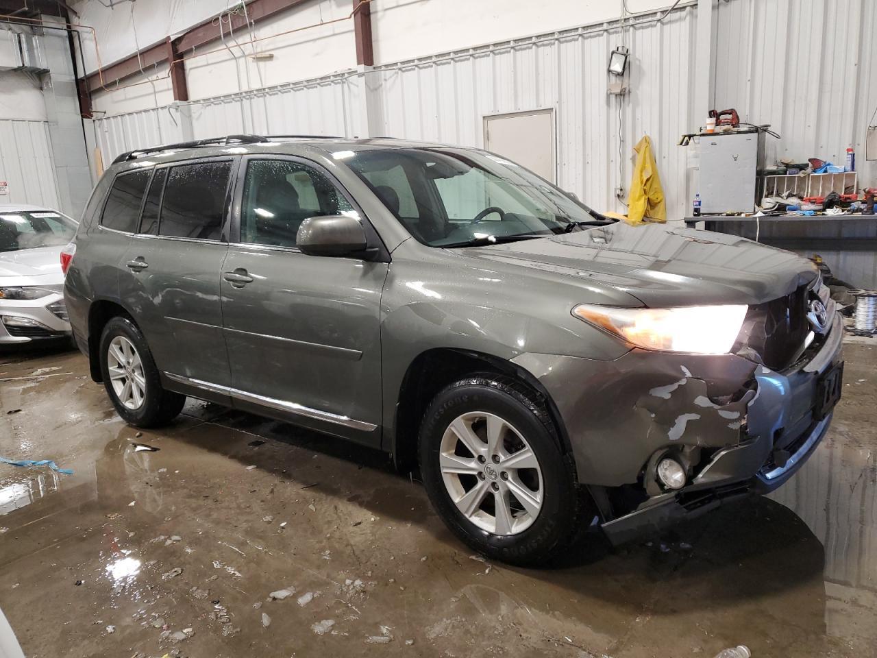 2011 TOYOTA HIGHLANDER - Фото 4
