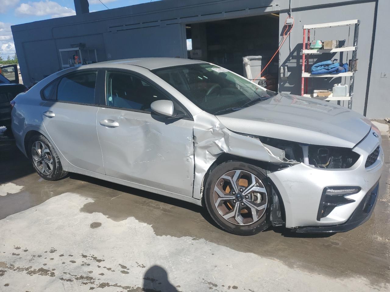 2021 KIA FORTE FE - Image 4