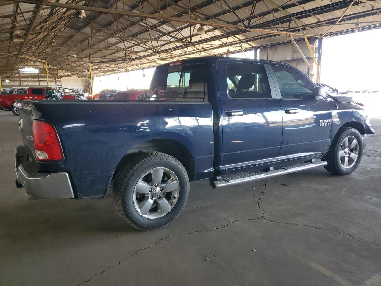 2017 RAM 1500 SLT - Image 3