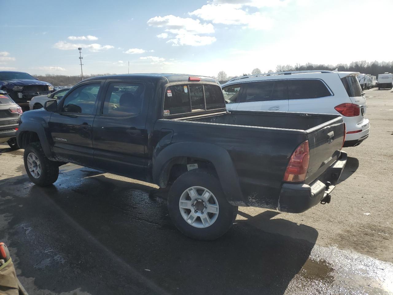 2013 TOYOTA TACOMA DOU - Image 2