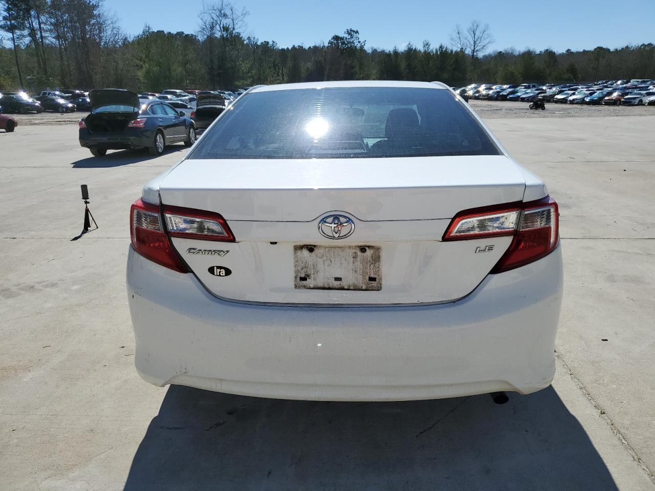 2014 TOYOTA CAMRY L - Image 6
