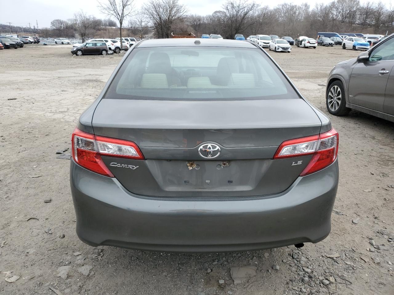 2014 TOYOTA CAMRY L - Image 6