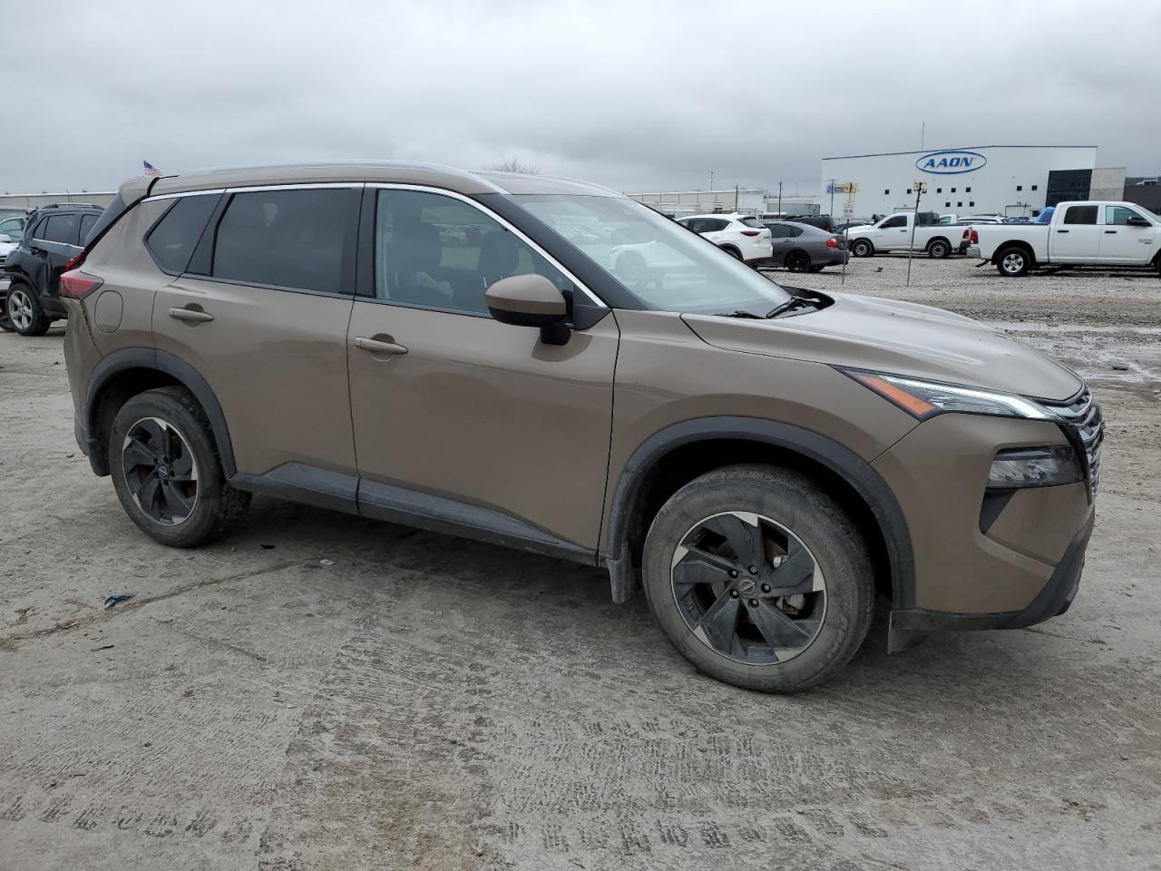 2024 NISSAN ROGUE SV - Фото 4