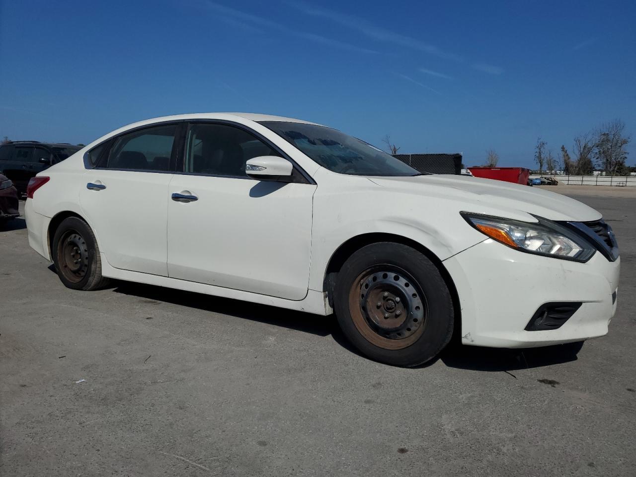 2018 NISSAN ALTIMA 2.5 - Фото 4
