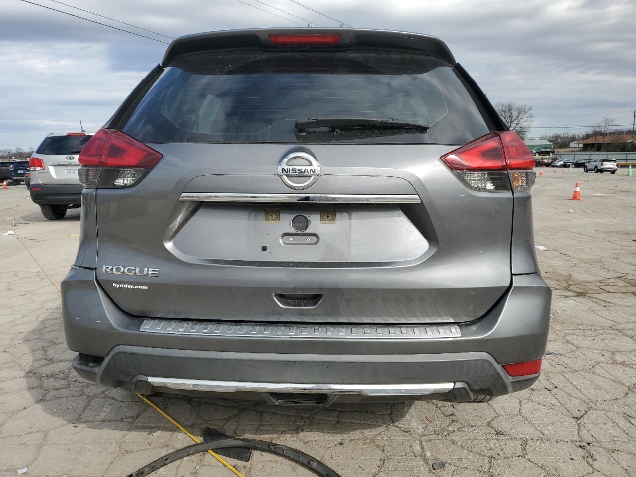 2017 NISSAN ROGUE S - Фото 6