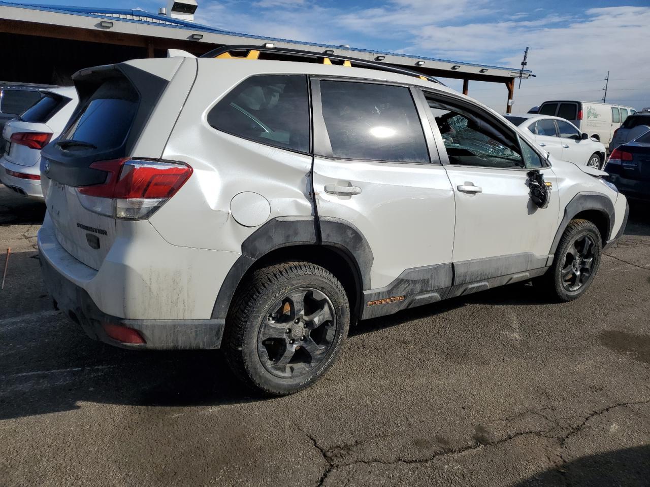 2022 SUBARU FORESTER W - Фото 3