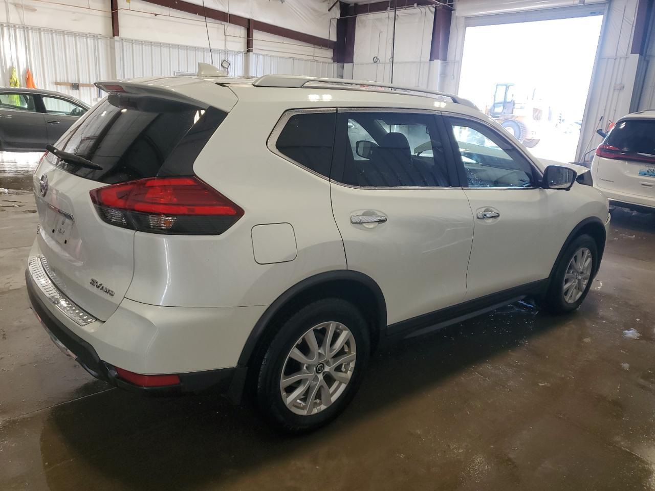 2017 NISSAN ROGUE S - Фото 3
