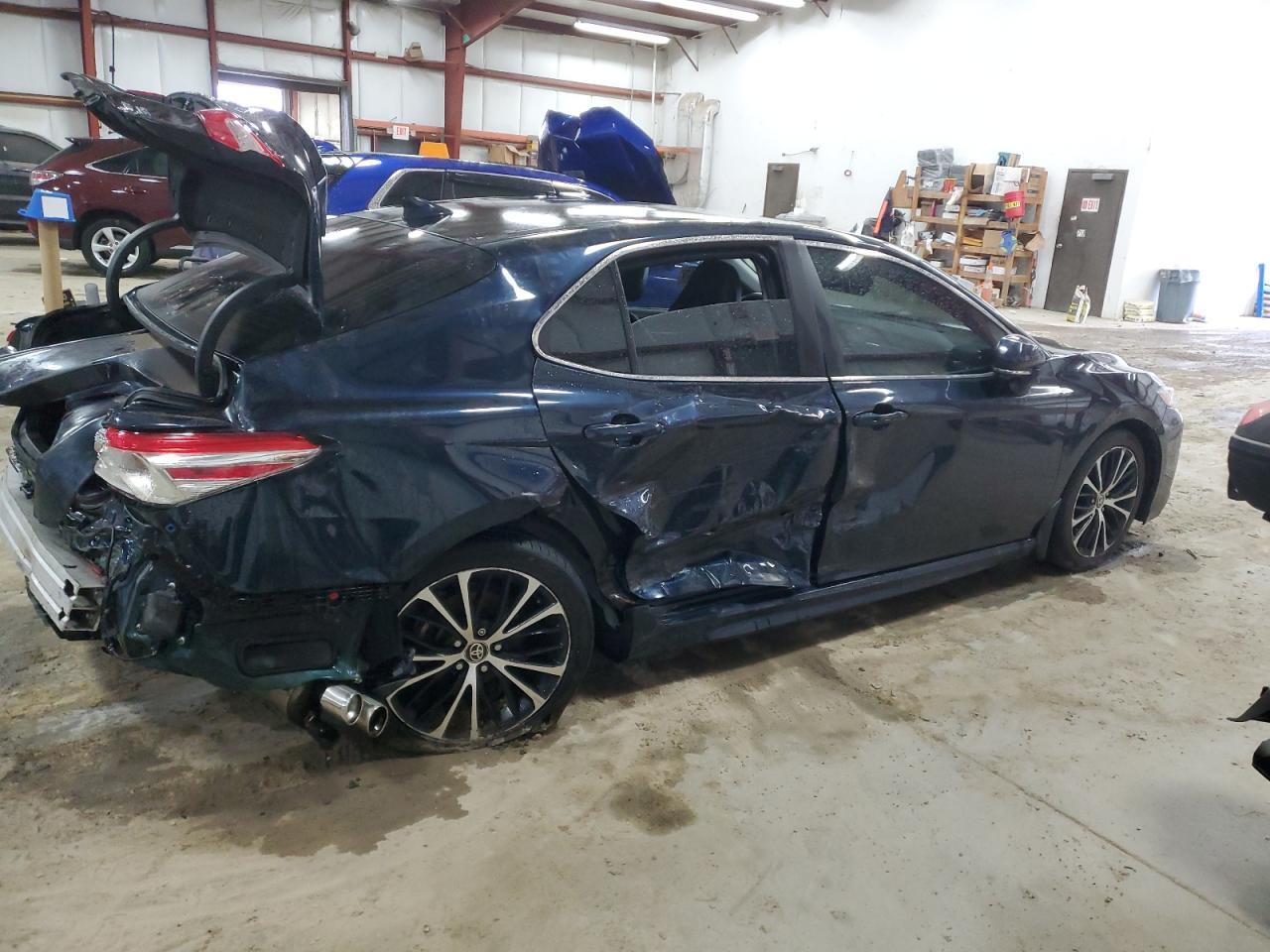 2020 TOYOTA CAMRY SE - Image 3