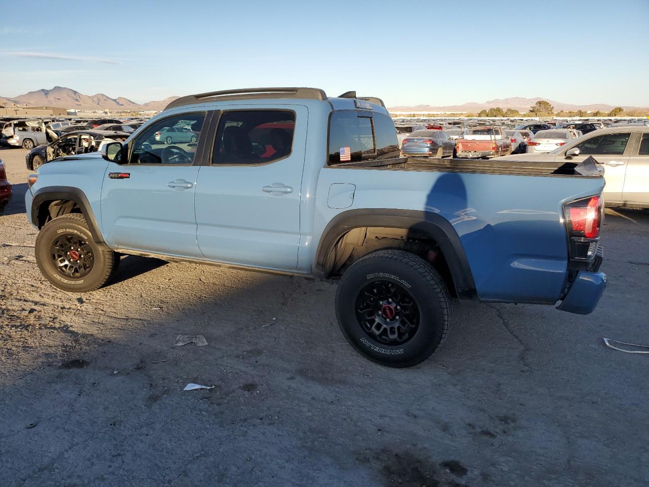 2018 TOYOTA TACOMA DOU - Фото 2