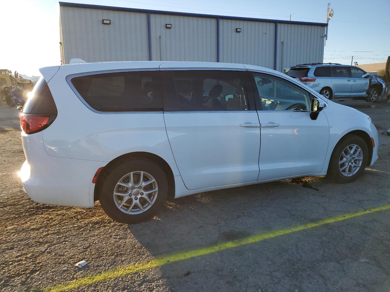 2017 CHRYSLER PACIFICA L - Фото 3