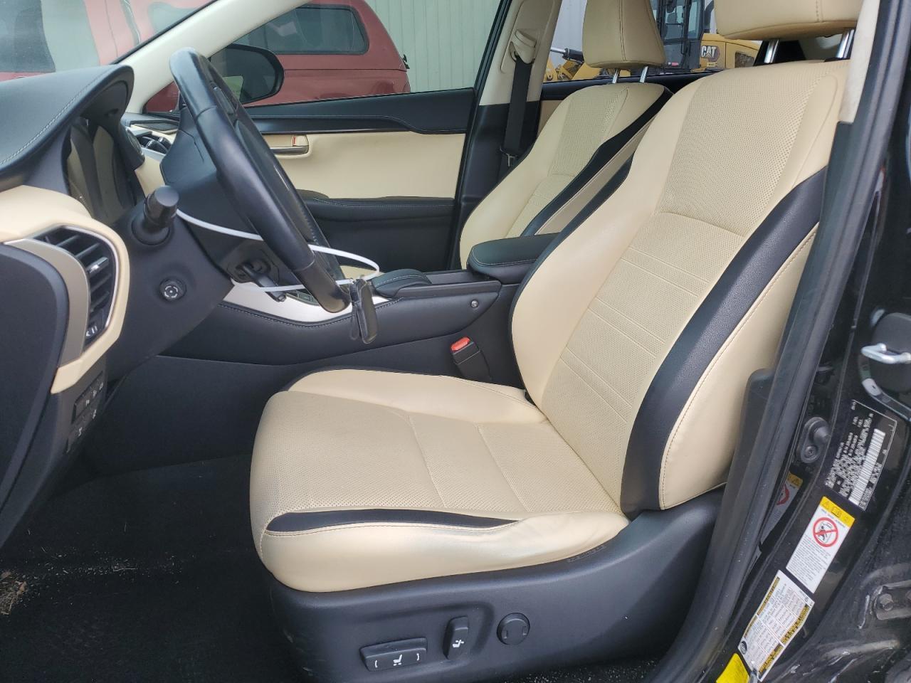2015 LEXUS NX 200T - Фото 7
