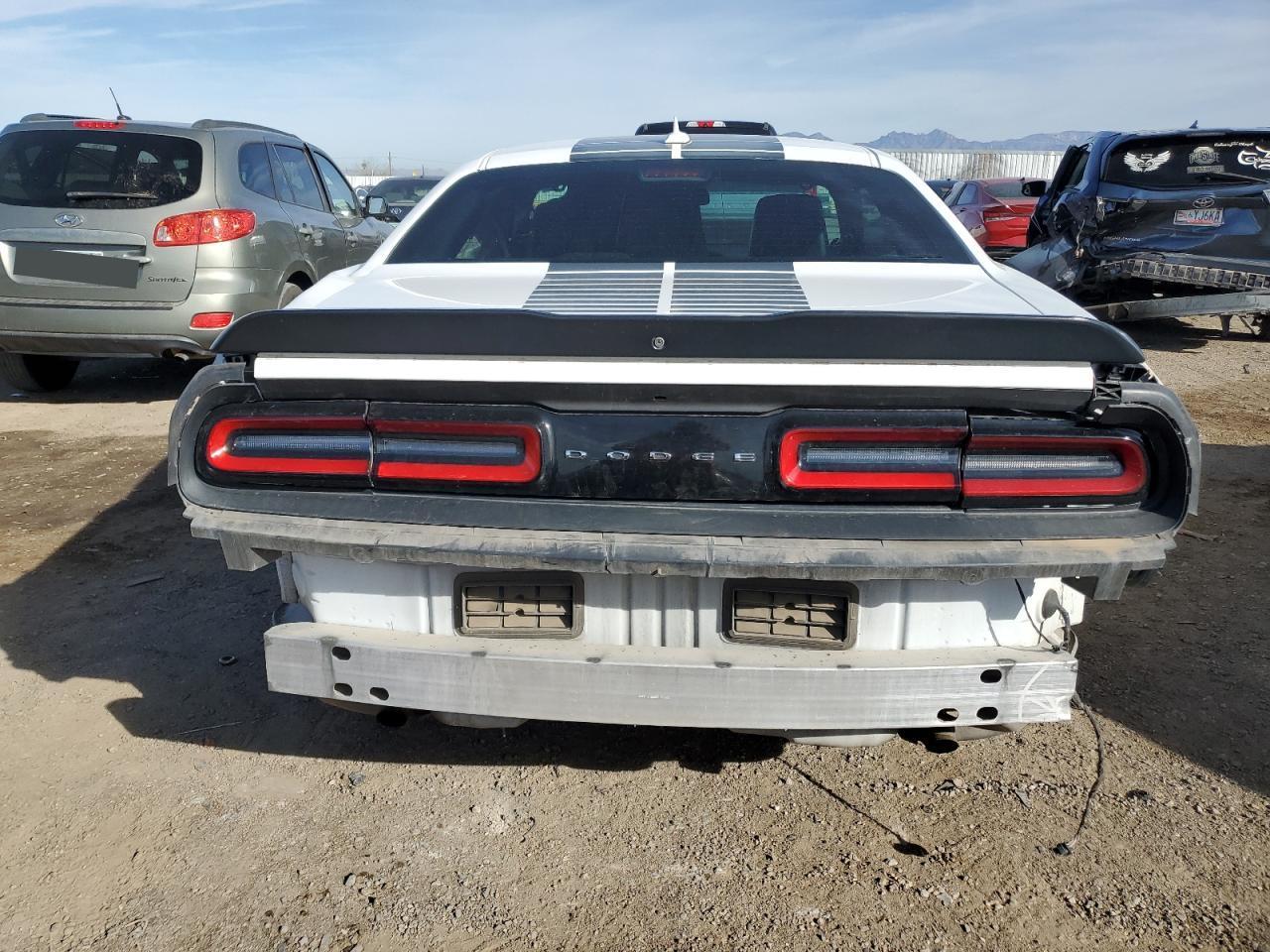 2017 DODGE CHALLENGER - Фото 6