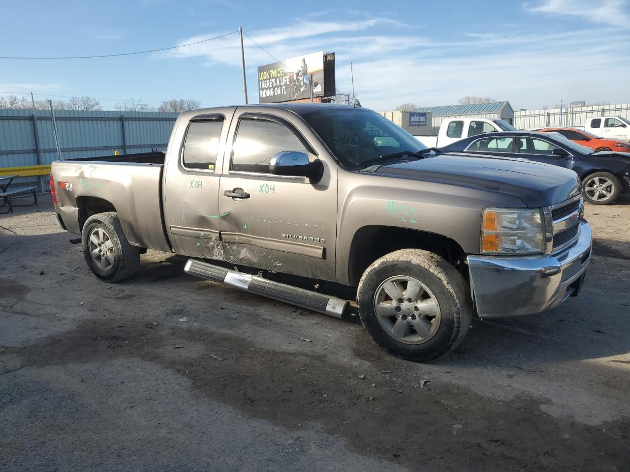 2013 CHEVROLET SILVERADO - Фото 4