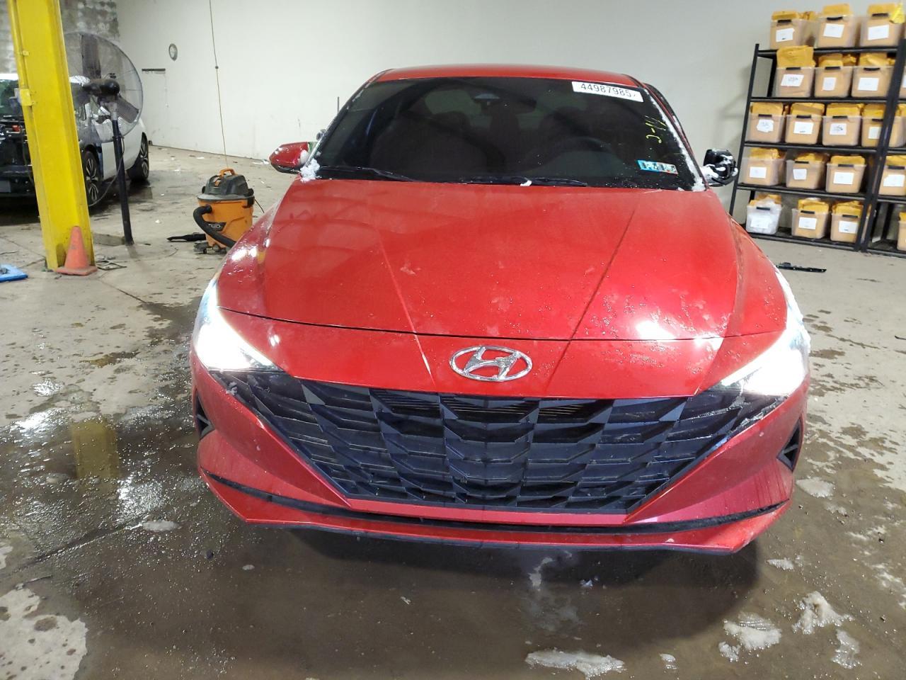 2023 HYUNDAI ELANTRA SE - Image 5