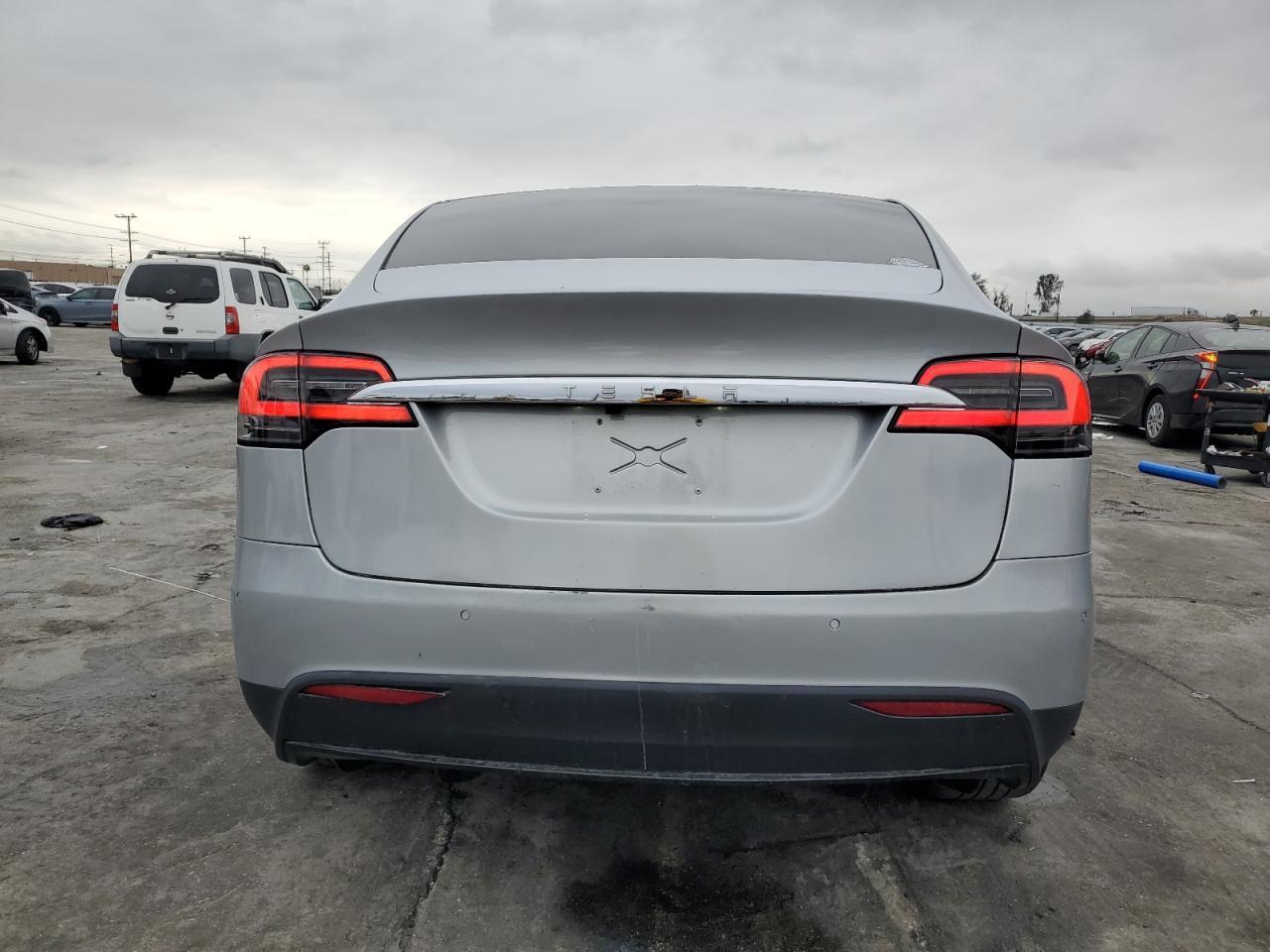 2016 TESLA MODEL X - Image 6