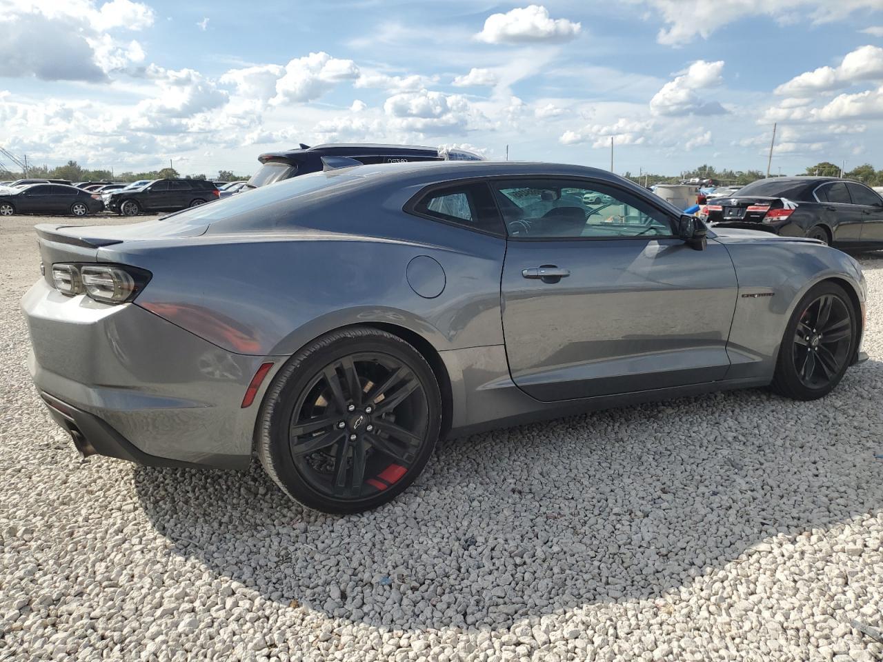 2021 CHEVROLET CAMARO LS - Фото 3