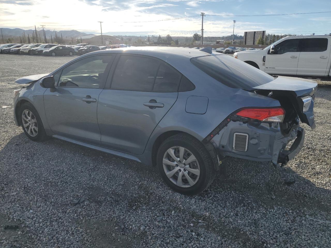 2020 TOYOTA COROLLA LE - Фото 2