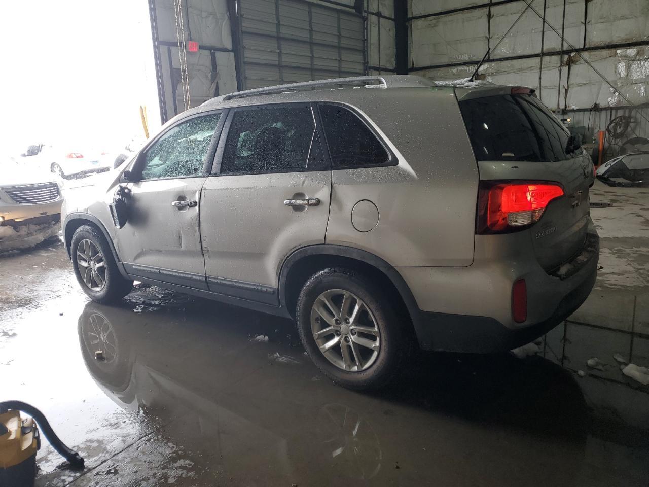 2014 KIA SORENTO LX - Image 2
