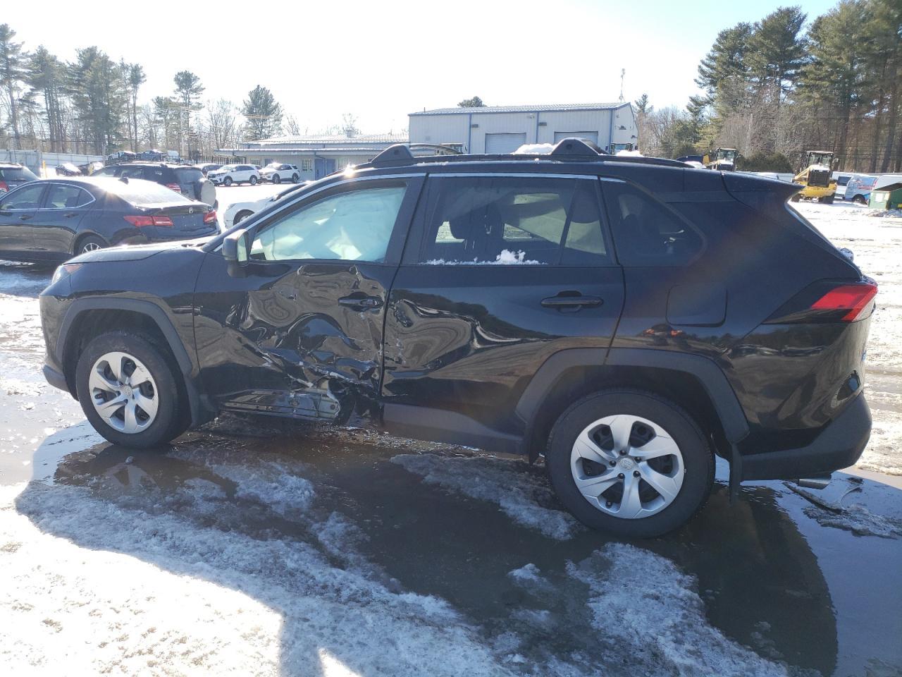 2021 TOYOTA RAV4 LE - Фото 2