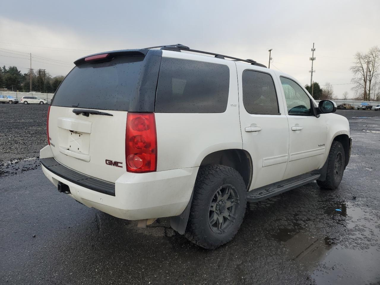 2012 GMC YUKON SLT - Image 3