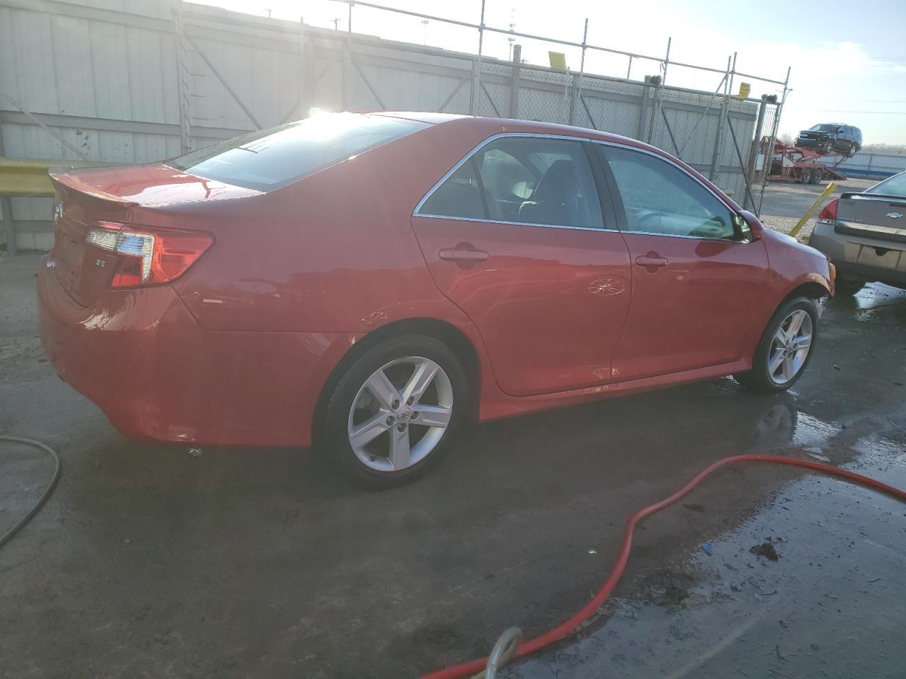 2014 TOYOTA CAMRY L - Image 3