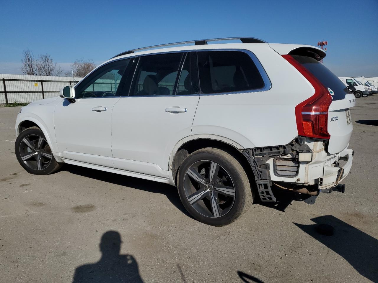 2016 VOLVO XC90 T6 - Image 2