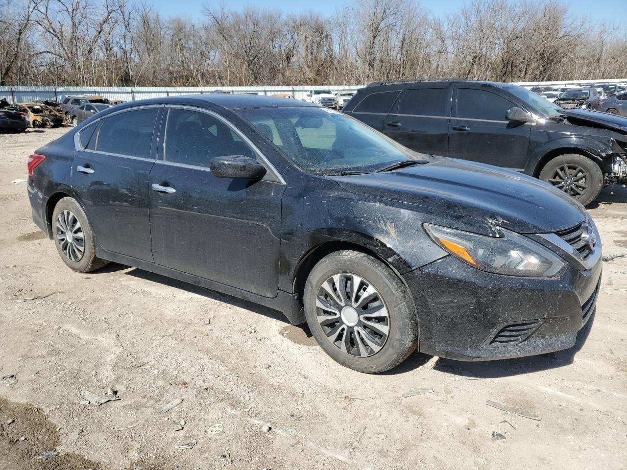 2017 NISSAN ALTIMA 2.5 - Фото 4