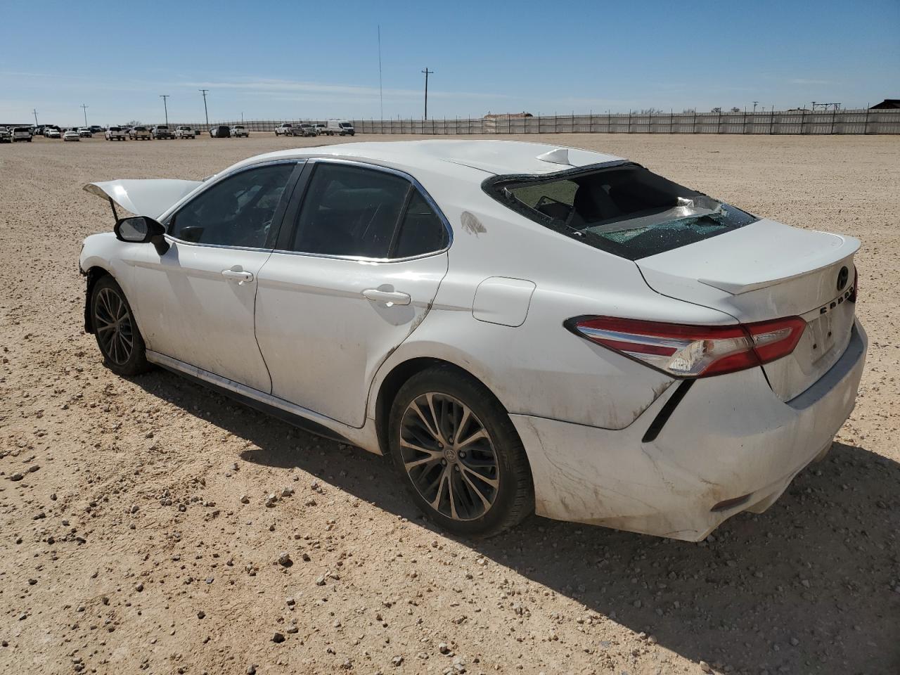 2020 TOYOTA CAMRY SE - Image 2