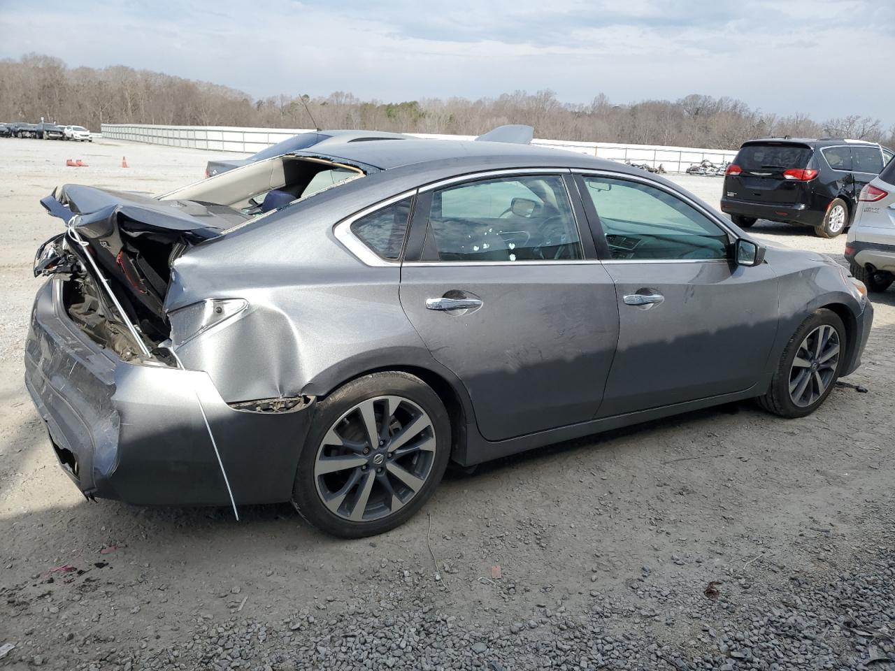 2017 NISSAN ALTIMA 2.5 - Фото 3