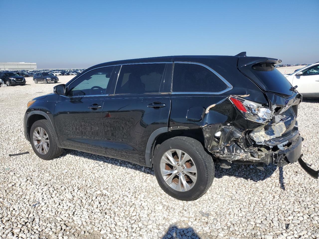 2015 TOYOTA HIGHLANDER - Image 2