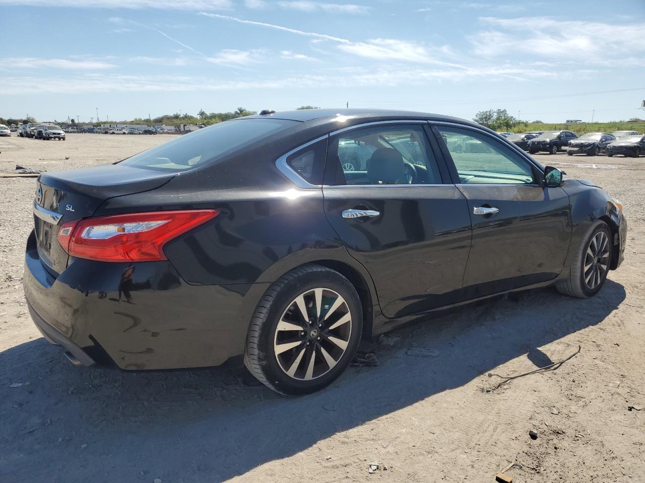 2017 NISSAN ALTIMA 2.5 - Фото 3
