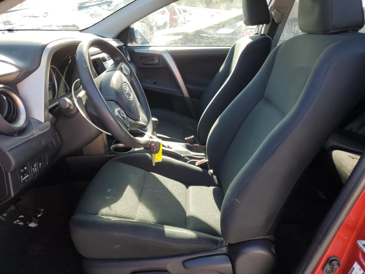 2015 TOYOTA RAV4 LE - Фото 7