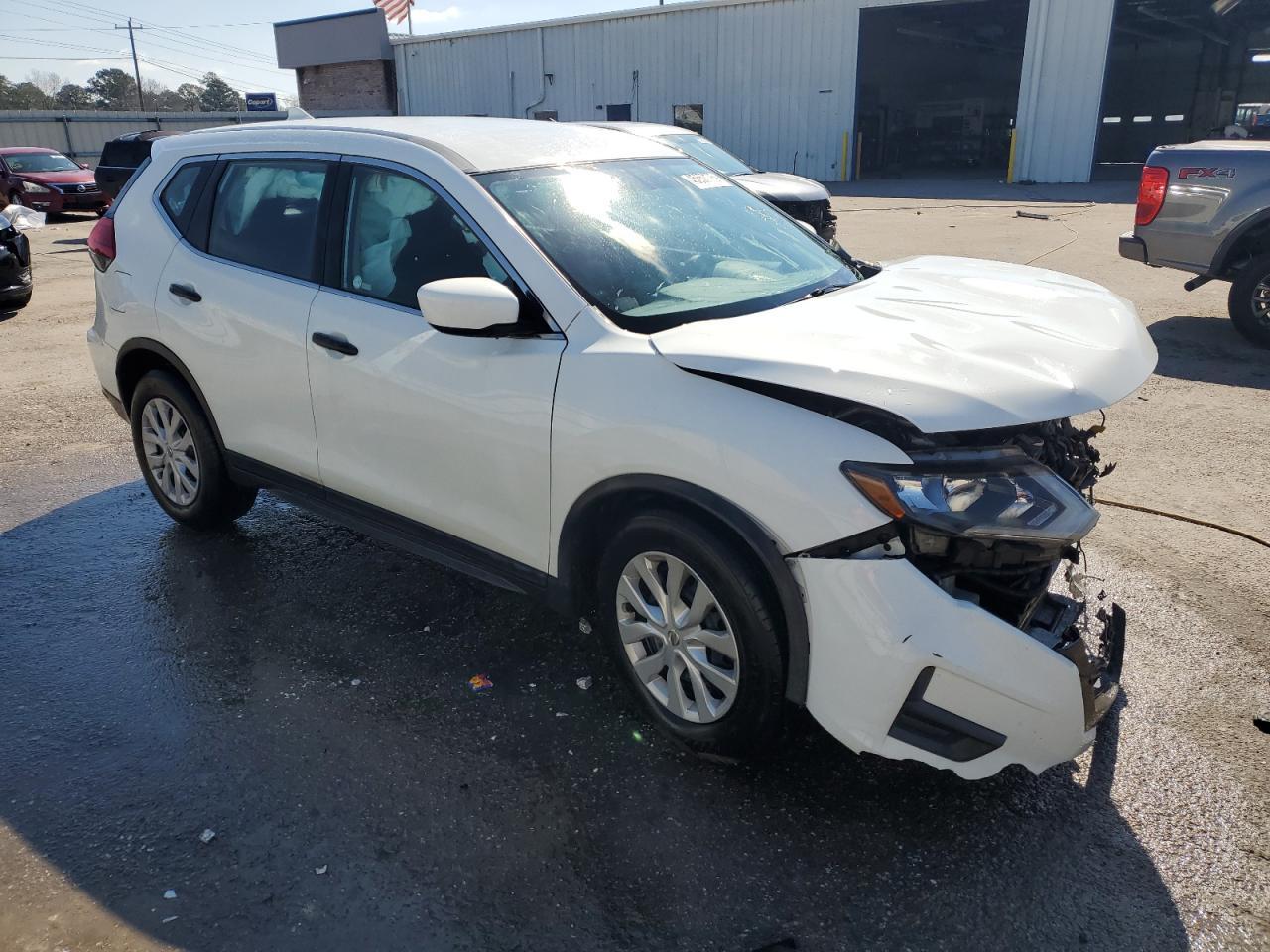 2017 NISSAN ROGUE S - Фото 4