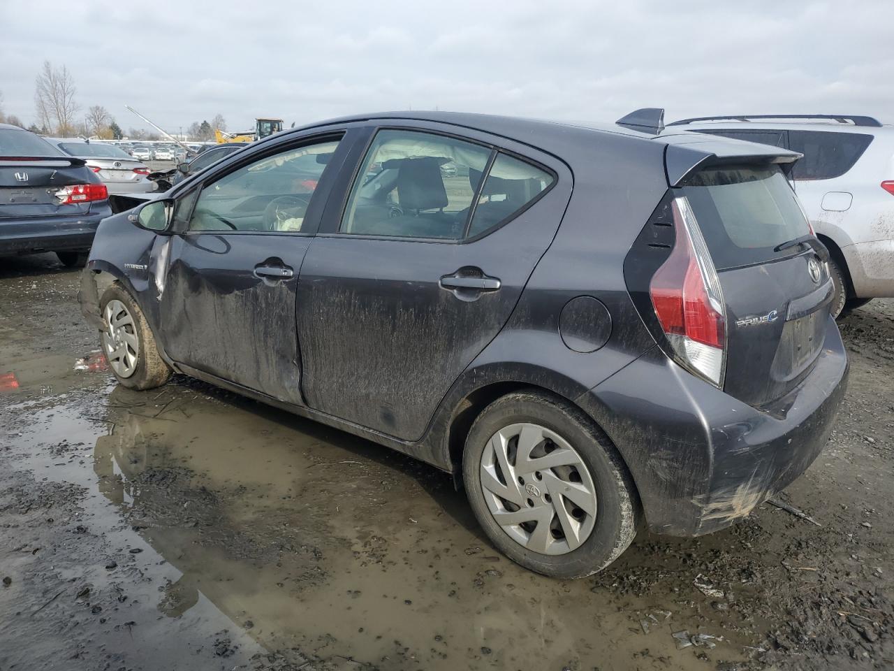 2015 TOYOTA PRIUS C - Image 2