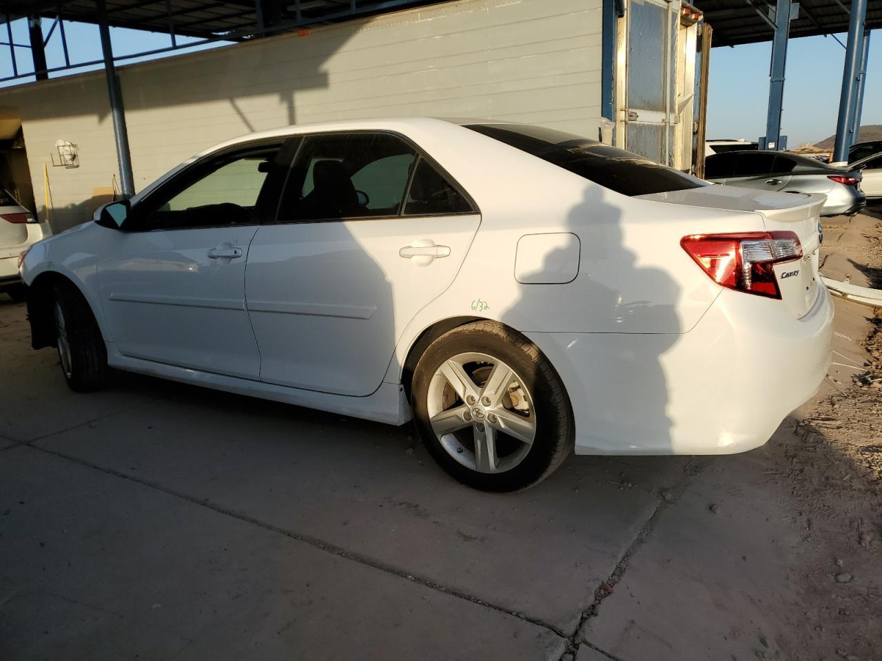 2013 TOYOTA CAMRY L - Фото 2