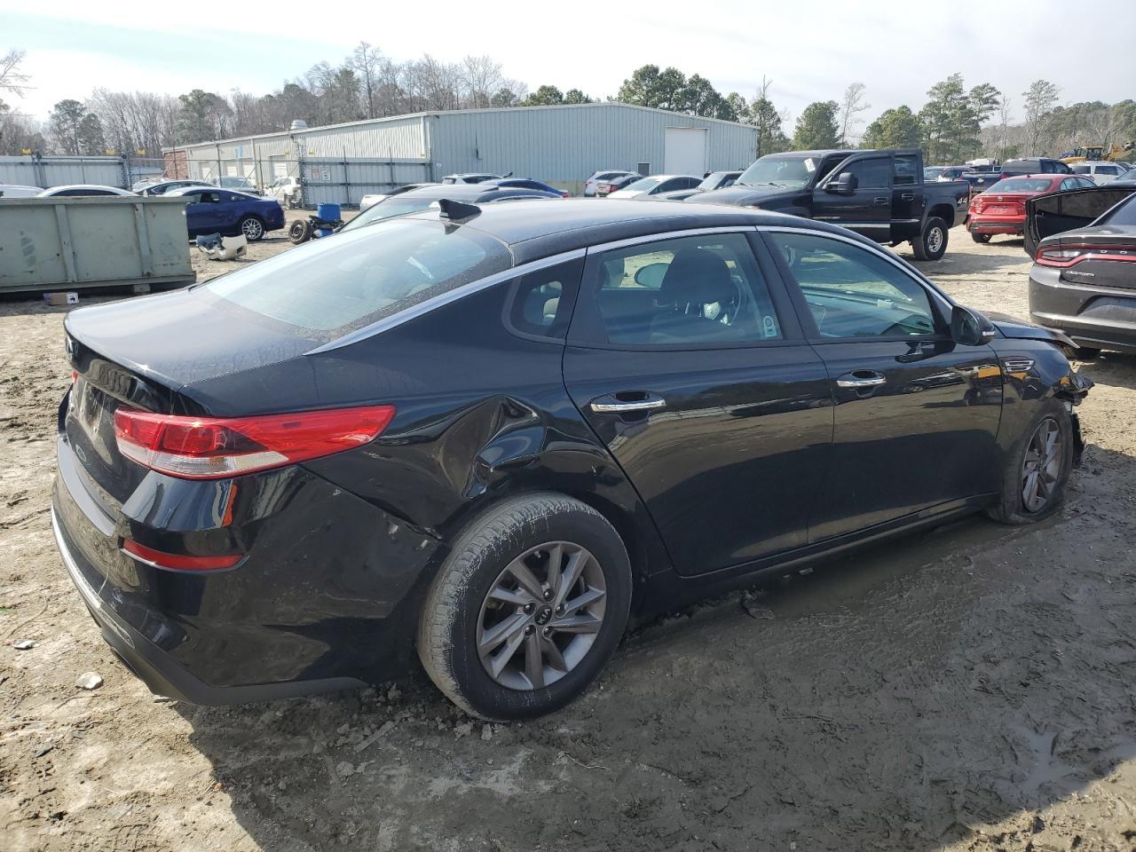 2020 KIA OPTIMA LX - Фото 3