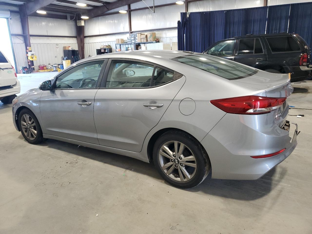 2017 HYUNDAI ELANTRA SE - Фото 2