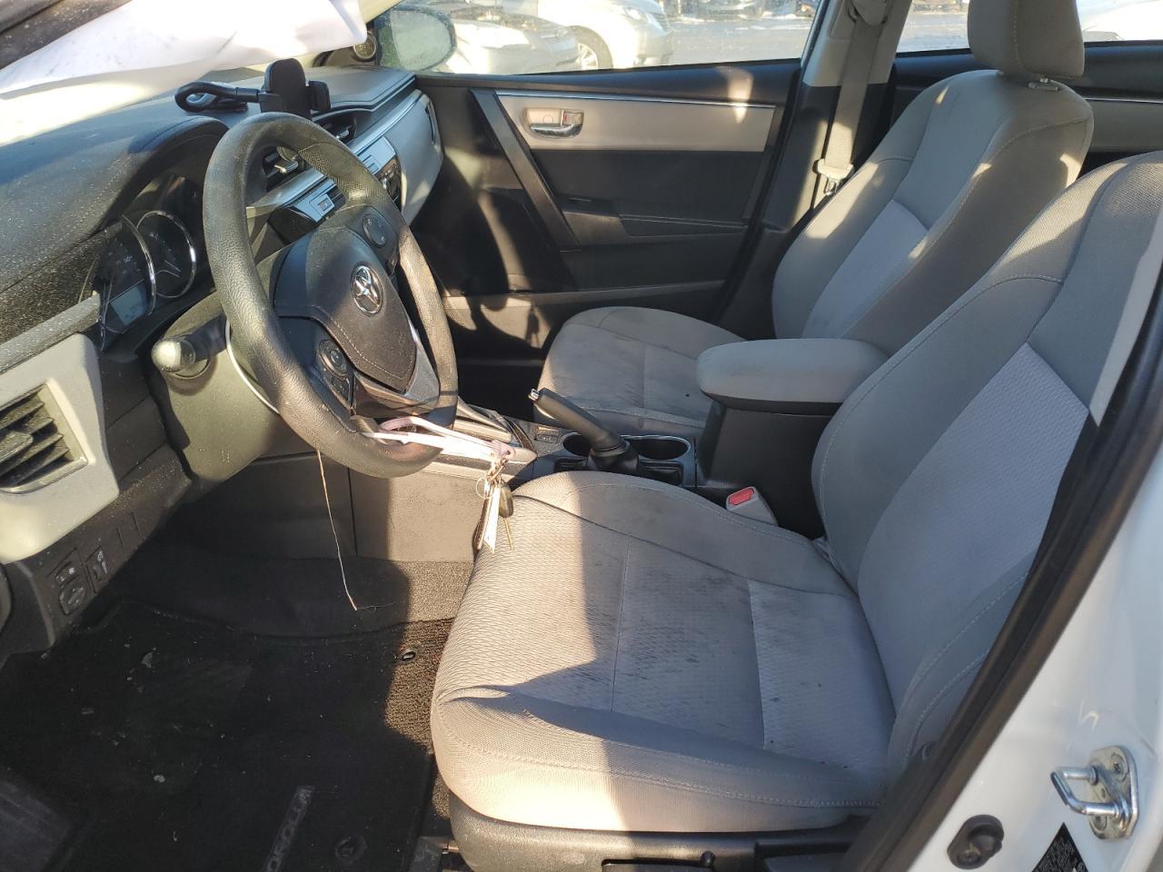 2015 TOYOTA COROLLA L - Фото 7