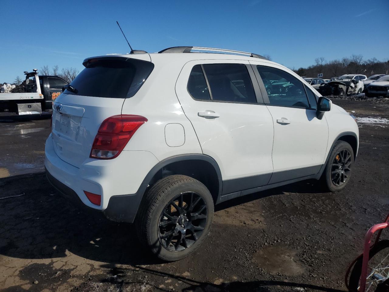 2021 CHEVROLET TRAX 1LT - Image 3