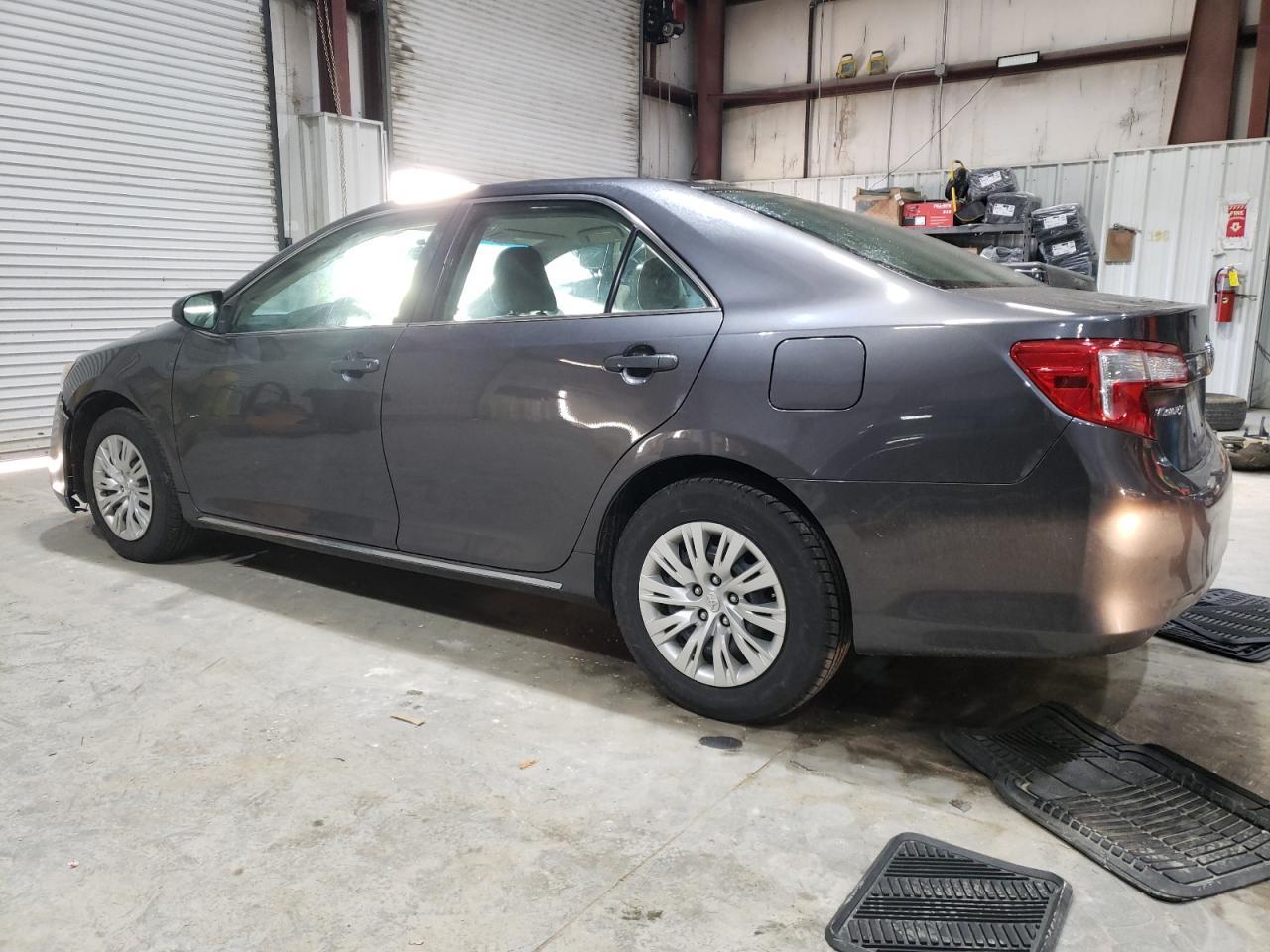 2014 TOYOTA CAMRY L - Фото 2