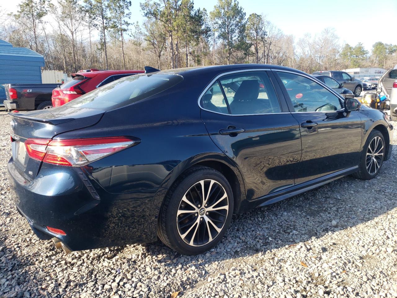 2019 TOYOTA CAMRY L - Image 3