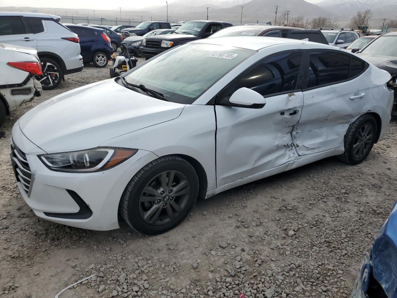 2018 HYUNDAI ELANTRA SE