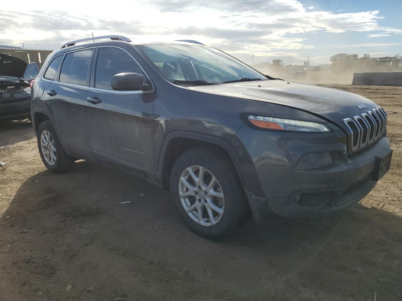 2017 JEEP CHEROKEE L - Image 4
