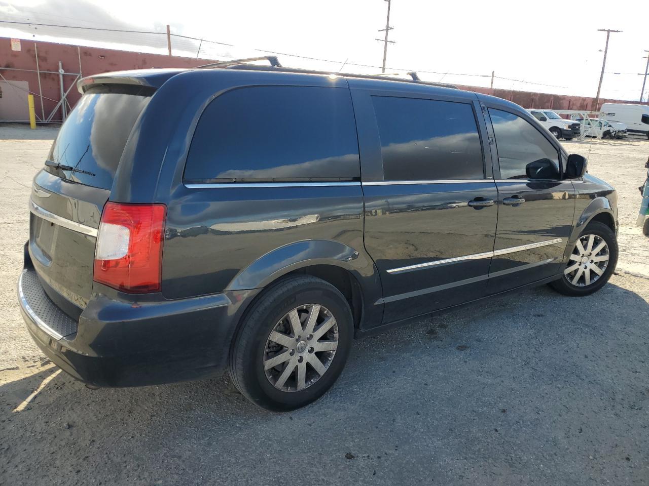 2014 CHRYSLER TOWN & COU - Фото 3