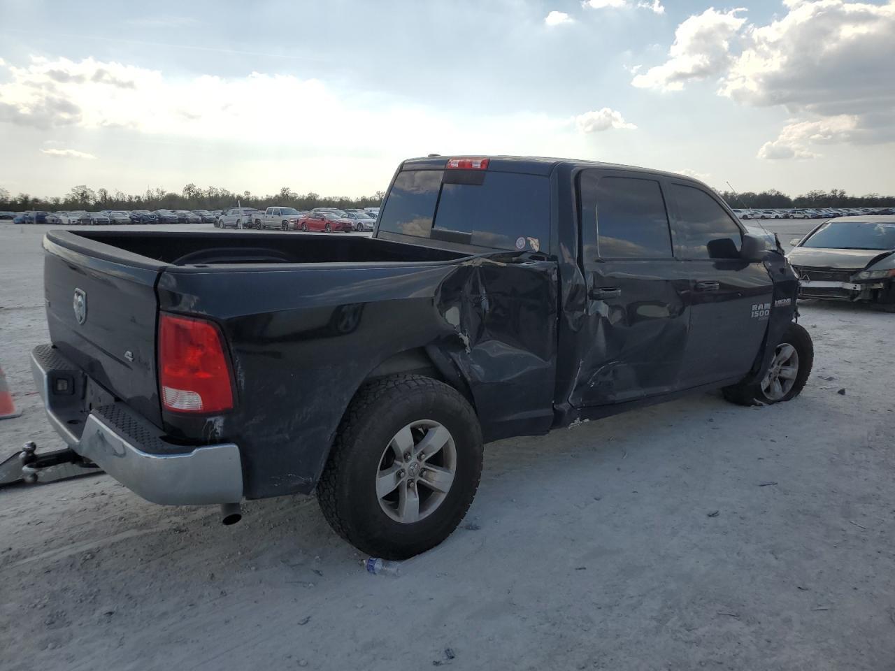 2019 RAM 1500 CLASS - Фото 3