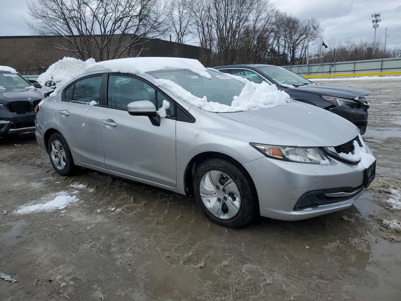 2015 HONDA CIVIC LX - Image 4