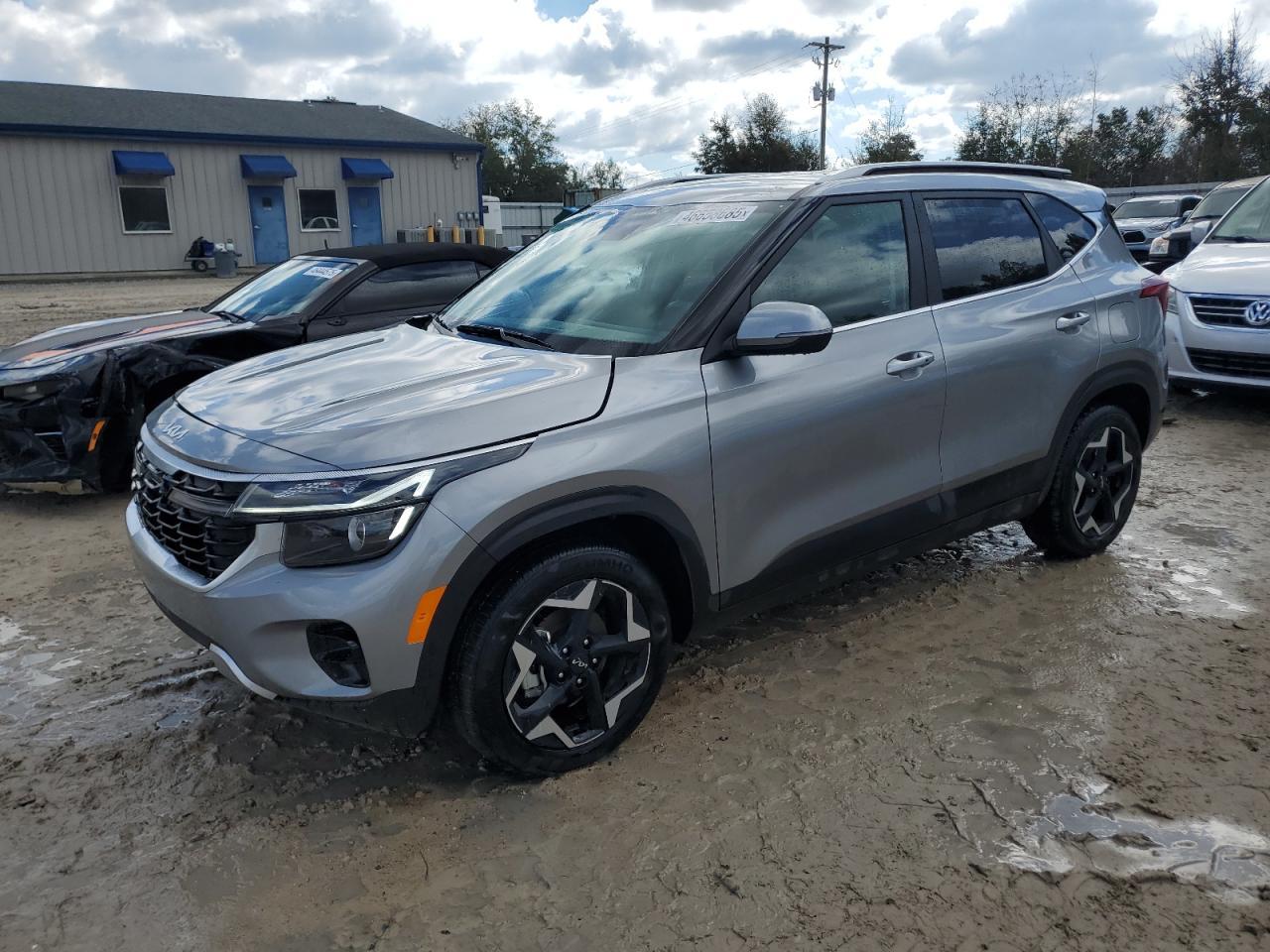 2024 KIA SELTOS EX