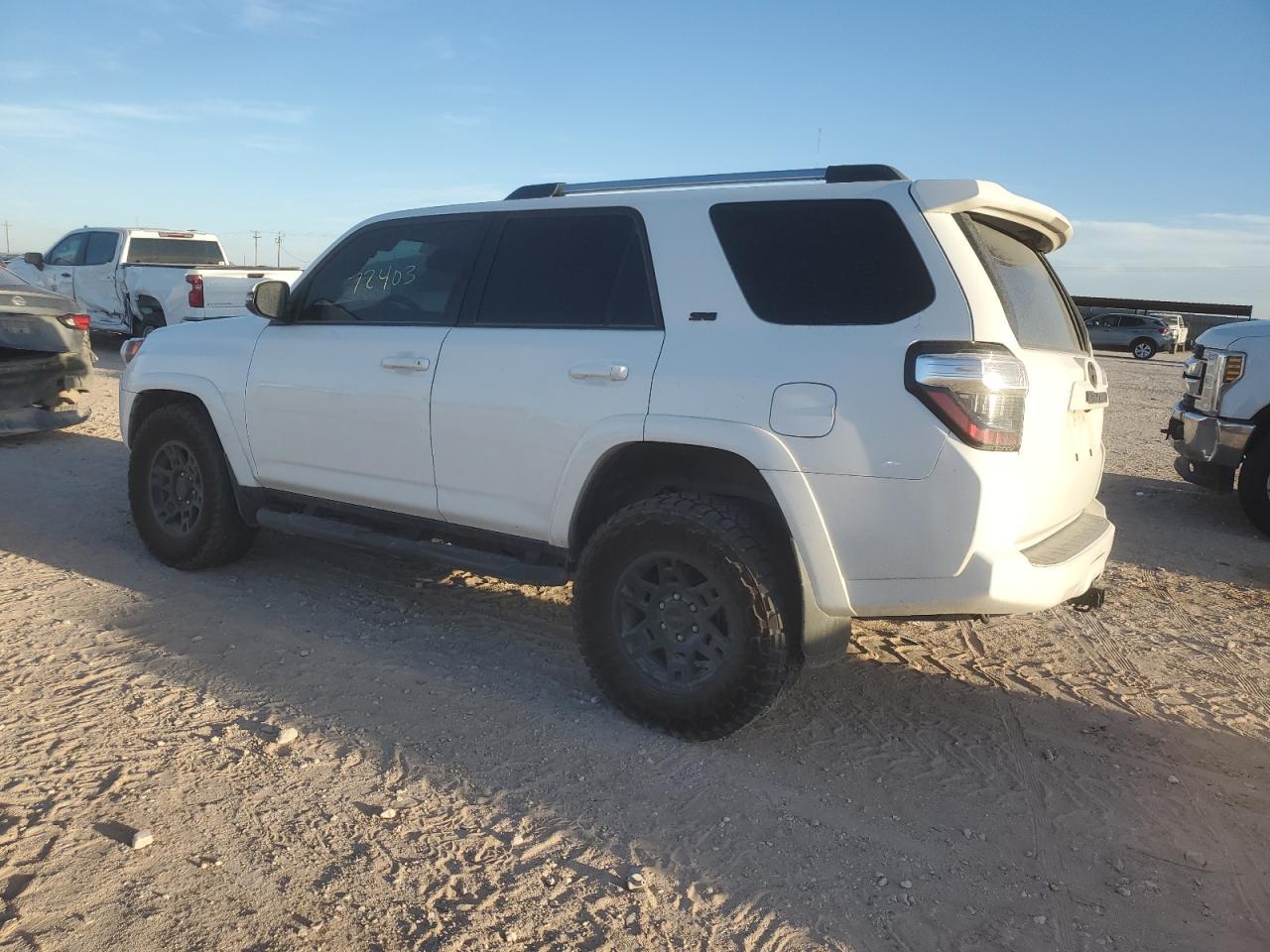 2020 TOYOTA 4RUNNER SR - Фото 2