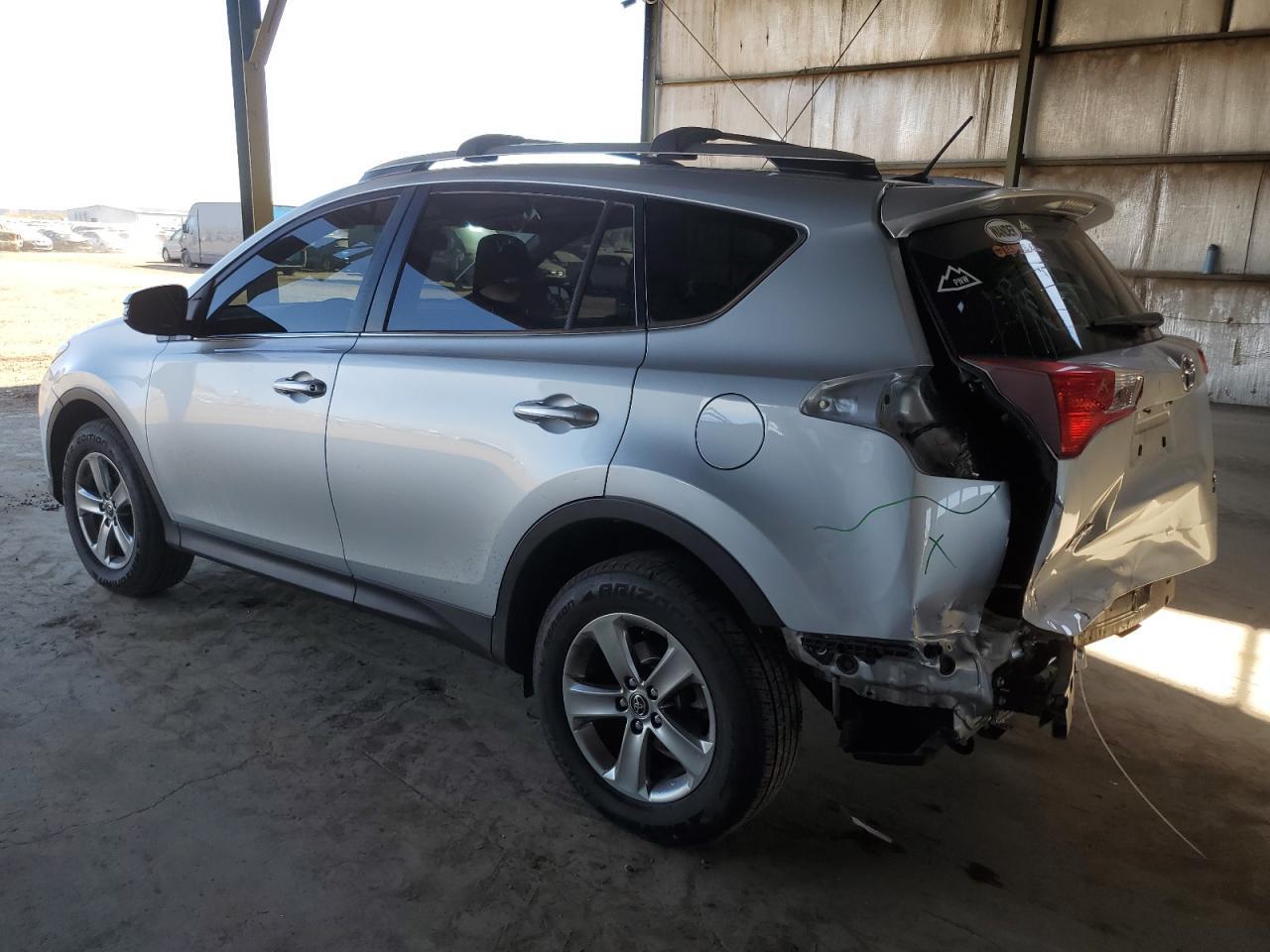 2015 TOYOTA RAV4 XLE - Фото 2